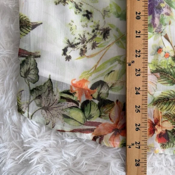 Rose & Olive Womens Floral Flutter Sleeve Top Size 3X Cream Lined Romantic - Picture 6 of 8